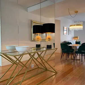 https://deluxe-apartment-in-the-best-location.hotels-lisbon-portugal.com