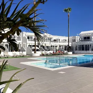 Airconditioned 2bed Poolside , Puerto del Carmen (Lanzarote) Spain