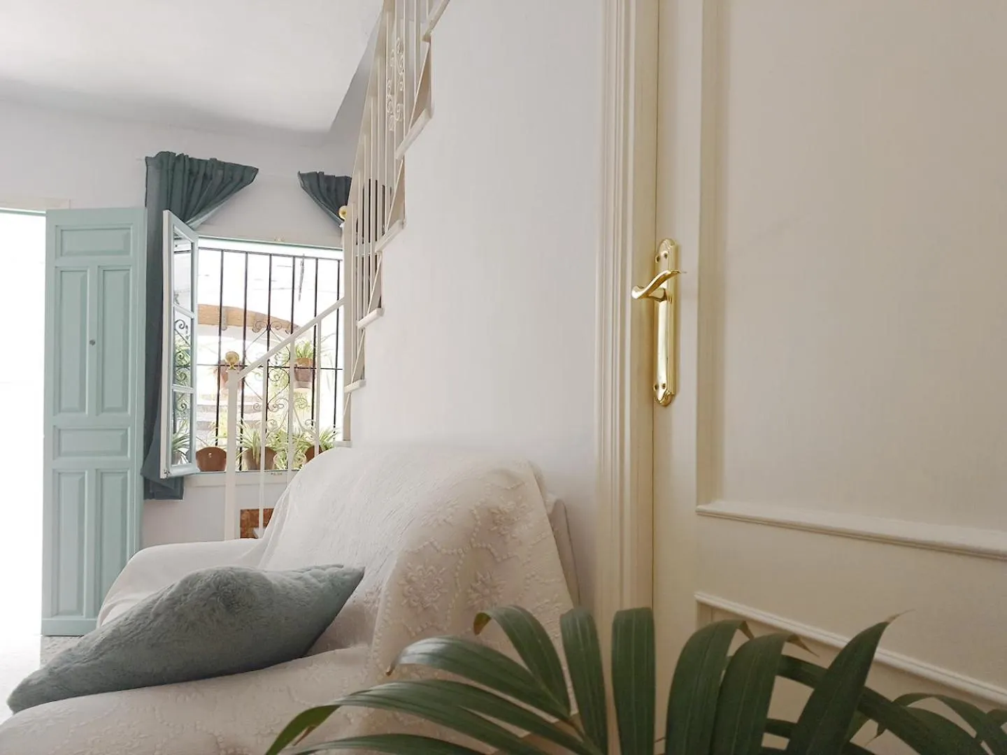 Holiday home Las Pizarrillas: Tu Hogar En Este Blanco Pueblo Villa Frigiliana